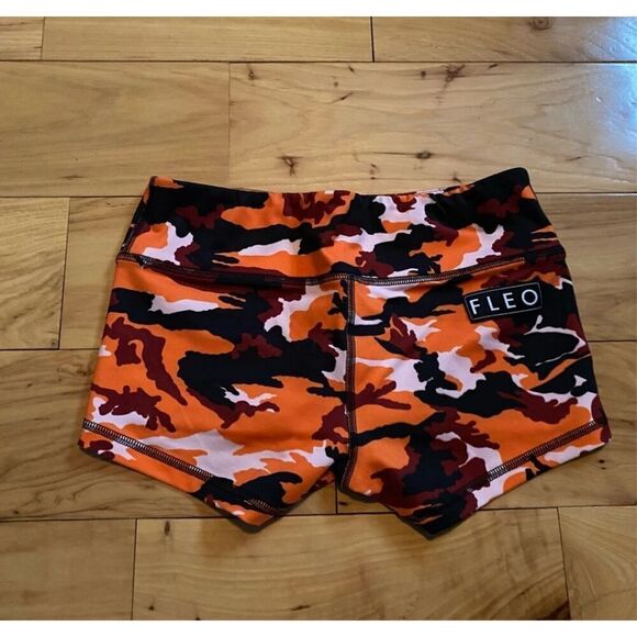 Fleo tangerine camo OG shorts size small excellent condition - Picture 2 of 4